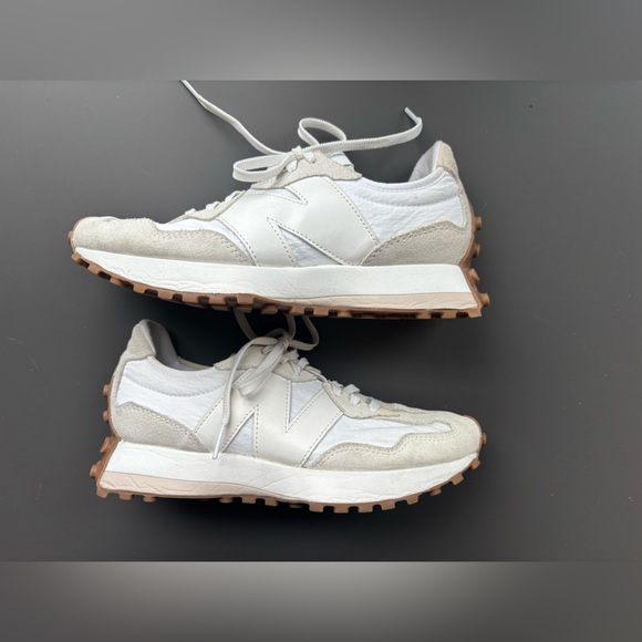 New Balance 327- Women’s 7.5 - Picture 3 of 7